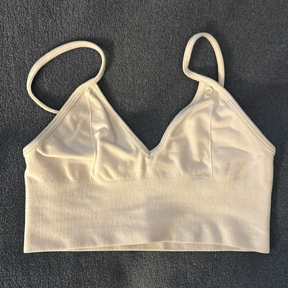 Alo Bra Ivory Size Small